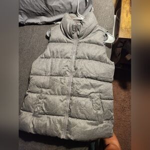 Old Navy Puffer Vest